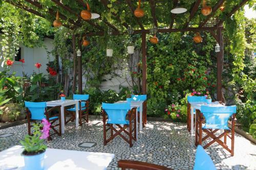 Hostal Eleni Rooms