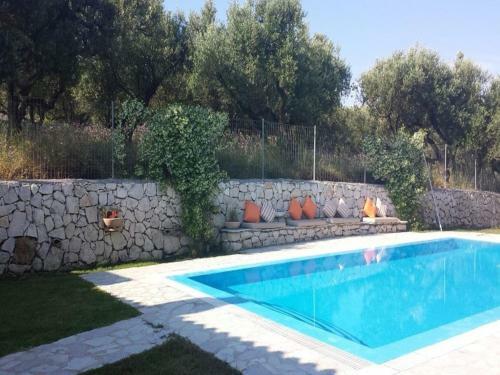 Ammoudi Harmony Villa