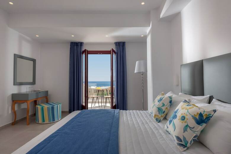 Hotel Crown Suites