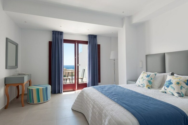 Hotel Crown Suites