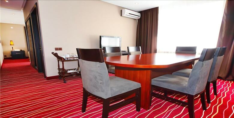 Manhattan Astana Hotel