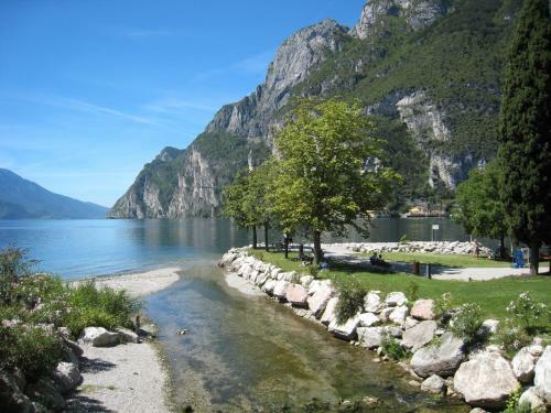 Al Lago Apartments
