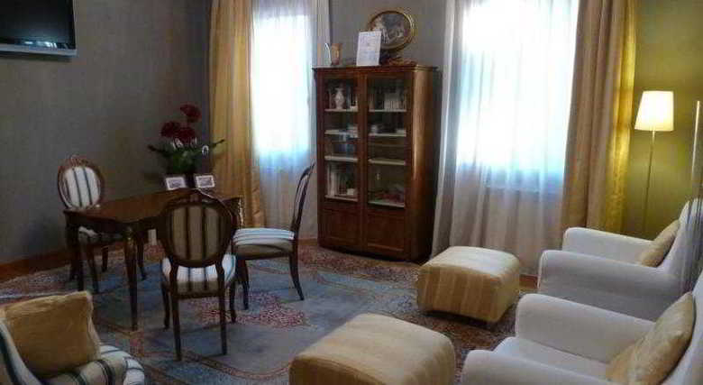 Small Hotel Royal