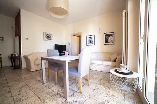 Hotel Spring