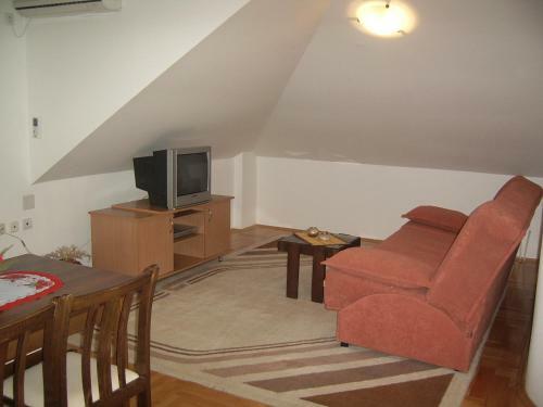 Tedi & Kiki Apartment