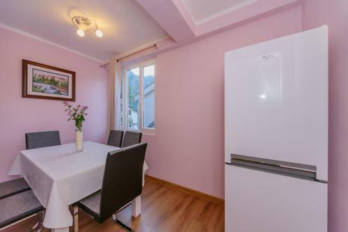 Paradise Bay Apartments