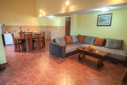 Hostal Guesthouse Katarina