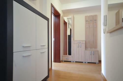 Apartments Maini
