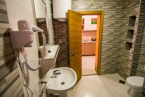 Apartmani Barovi? Be?i?i