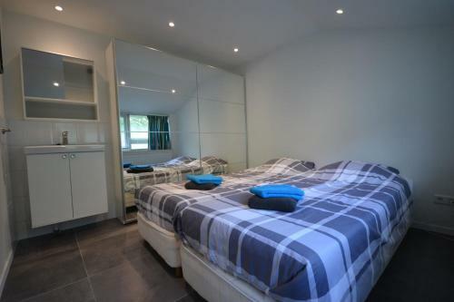 Apartamento Anne's Huisje With Private Parking