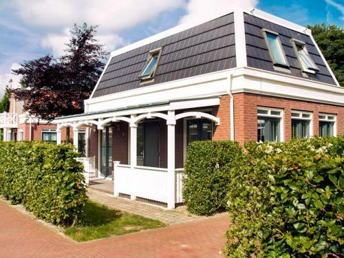 Villa Holiday Home Bungalowparck Tulp & Zee.6