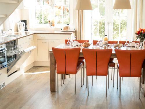 Villa Holiday Home Bungalowparck Tulp & Zee.10