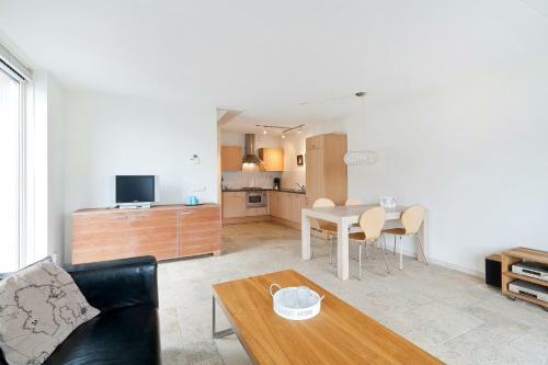 Lodge Boathouse Suburban Amsterdam