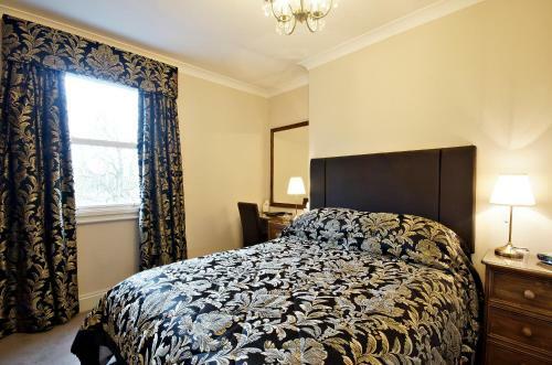 Hostal Bronte Guest House