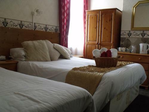 Hostal The Derby Hotel
