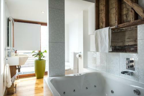 Hotel UNA