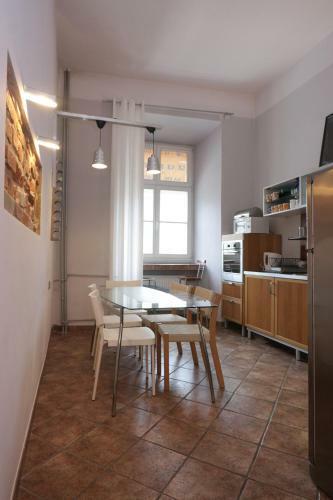24w Apartments Rynek