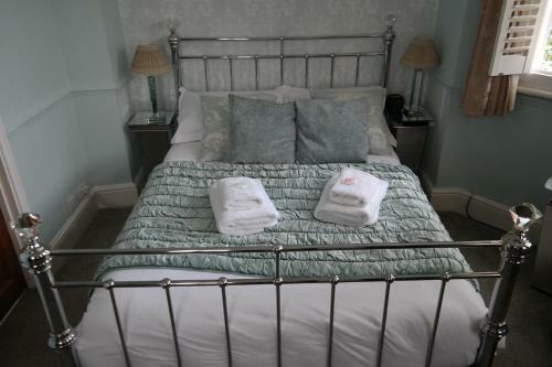 Hostal Lakeside Guest House