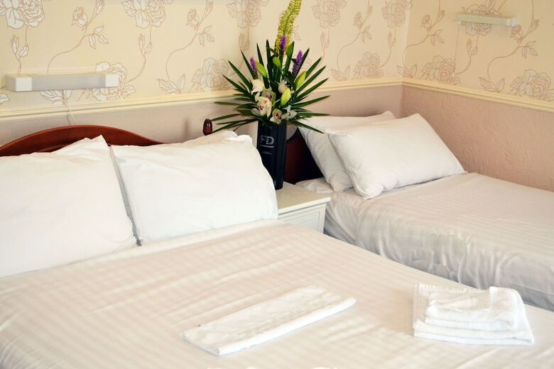 Lyndene Hotel