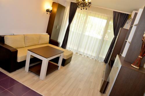Arlequin Apartments