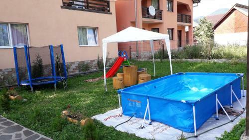 Lodge Vila Livia Borsa