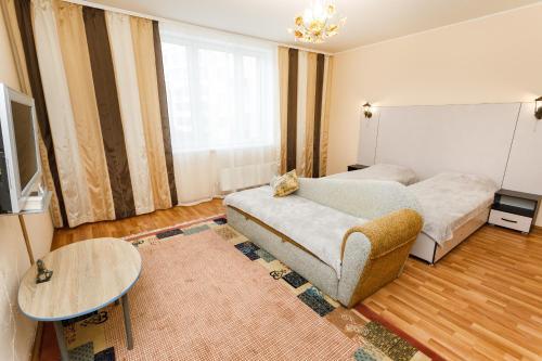 Apartment Domashny Uyut Na Malysheva 4b