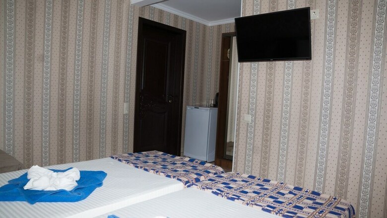 Hostal Saratov Guest House