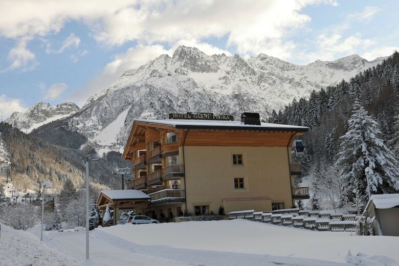 Hotel Garn� Pegr�