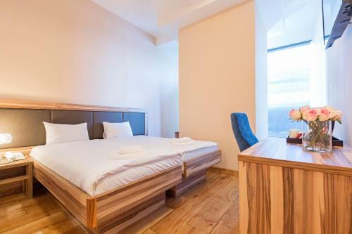 Hotel Admiral Arena Garni