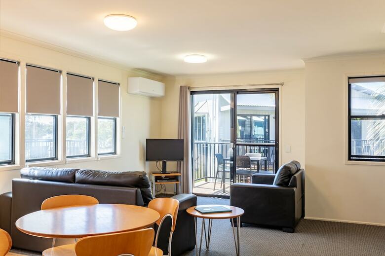 Hotel Australis Noosa Lakes
