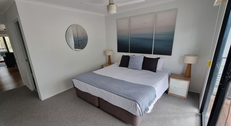 Hotel Australis Noosa Lakes
