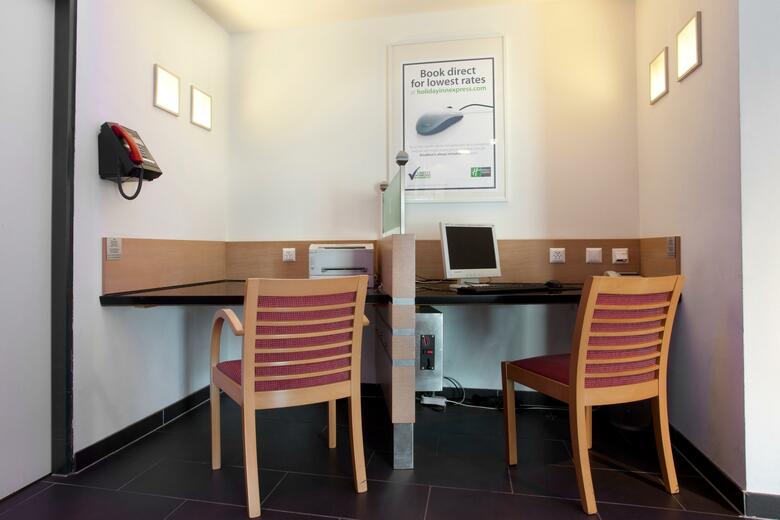 Hotel Holiday Inn Express Geneva Airport