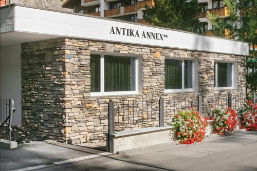 Hostal Annex Antika