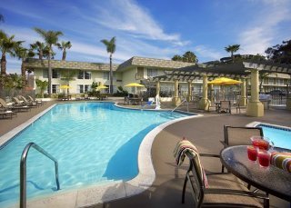 Comfort Inn & Suites Hotel Circle Seaworld Area