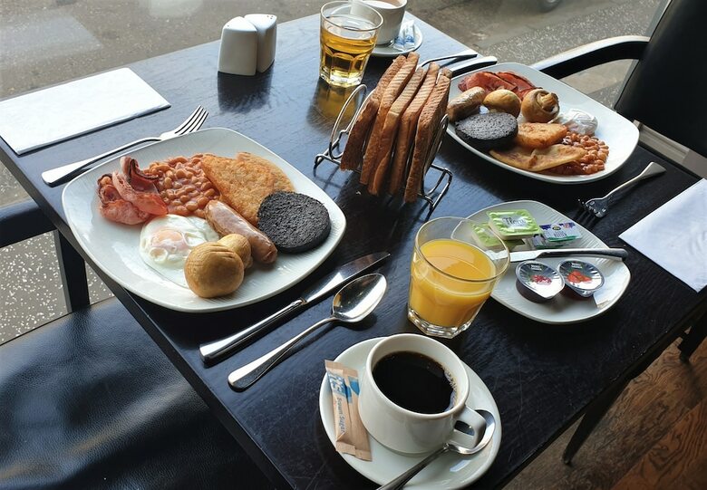 Hotel Lorne (i)