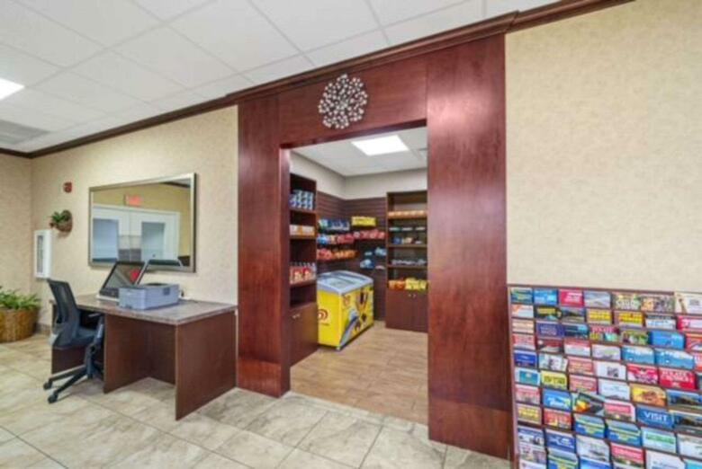 Hotel Quality Inn & Suites