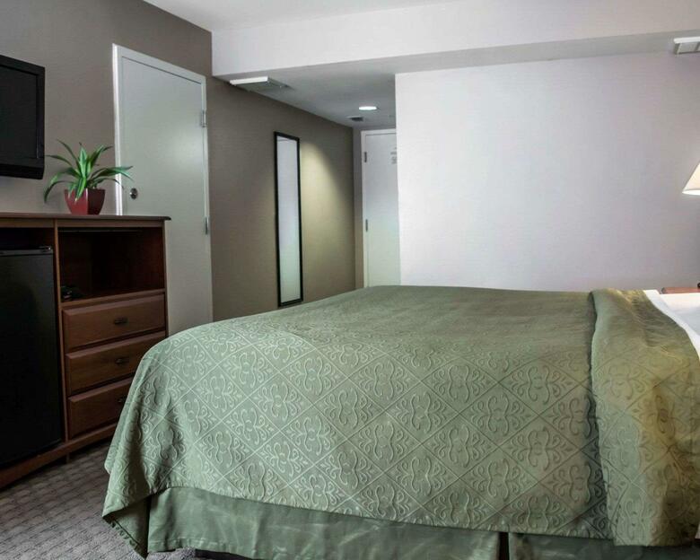 Hotel Quality Inn & Suites
