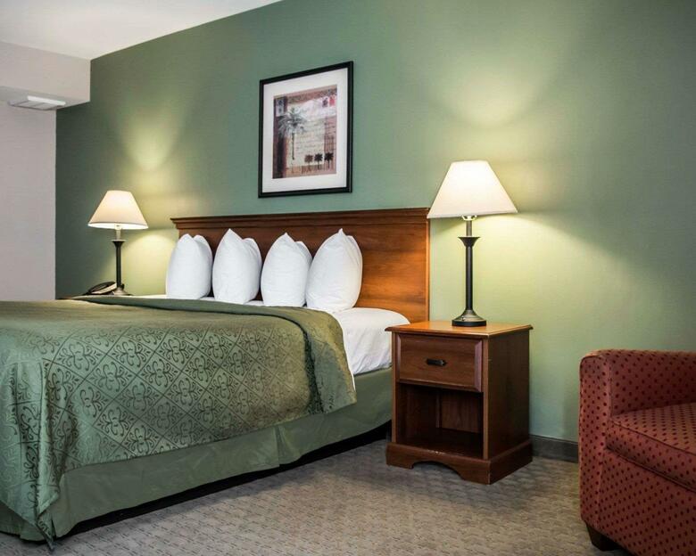 Hotel Quality Inn & Suites