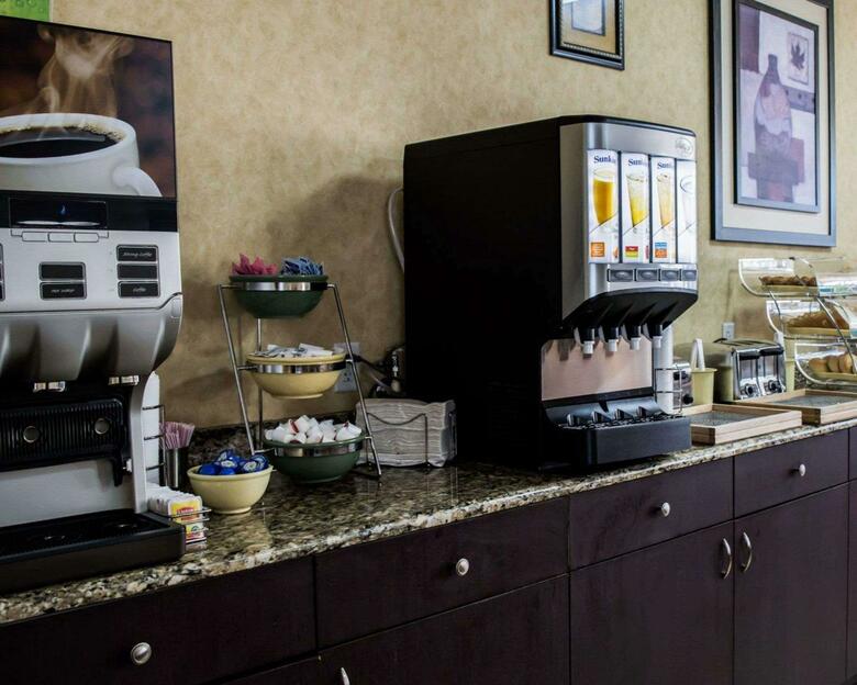 Hotel Quality Inn & Suites