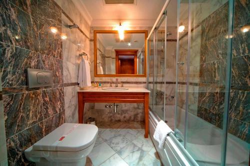 Acra Hotel - Special Category