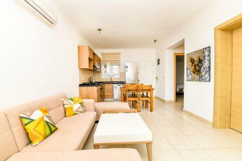 Grand Sea View Aparts