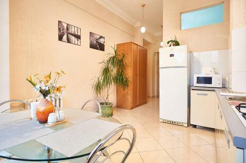 Home Hotel Apartments On Khreshchatyk Area