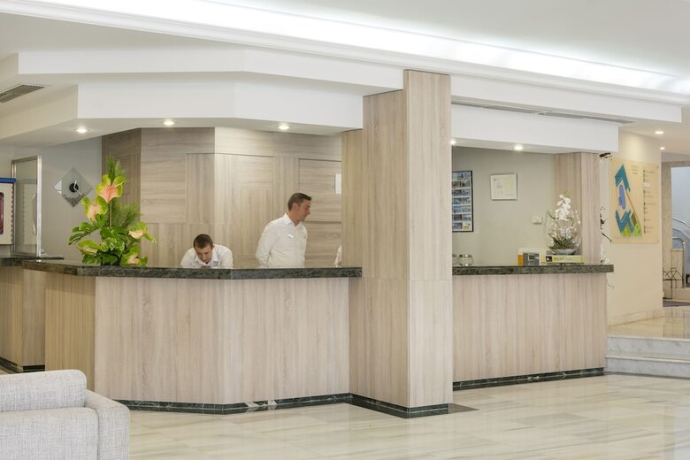 Madrigal Hotel