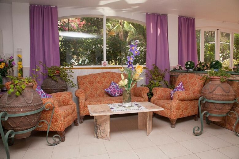 Apartamentos Atalaya Bosque