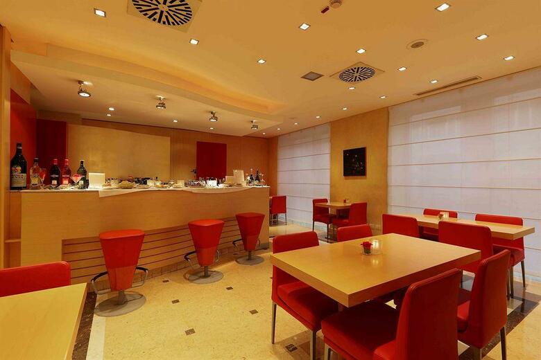 Hotel Holiday Inn Milan Garibaldi Station