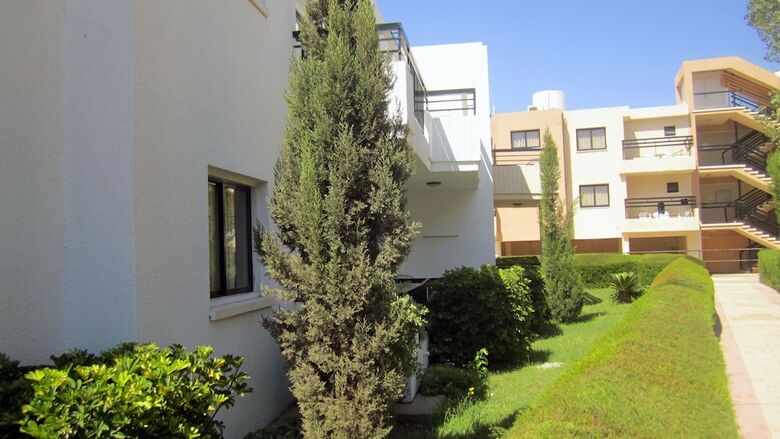 Senator Hotel Apartments