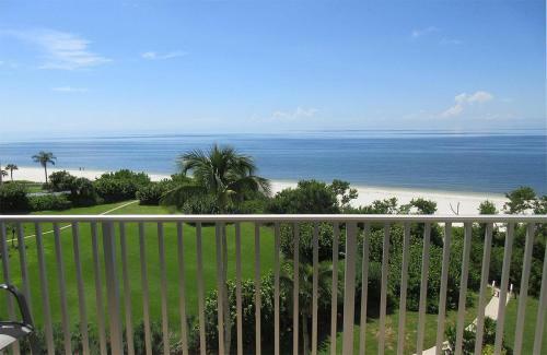 Estero Beach & Tennis #505c Apartment