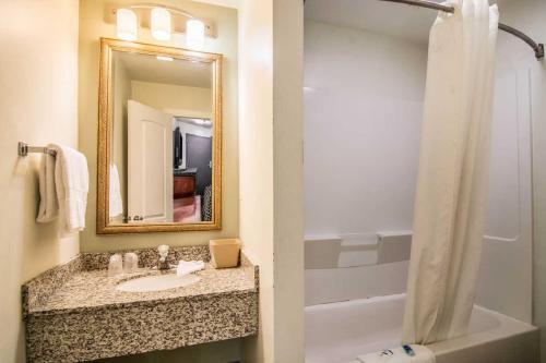 Hotel Rodeway Inn Portage