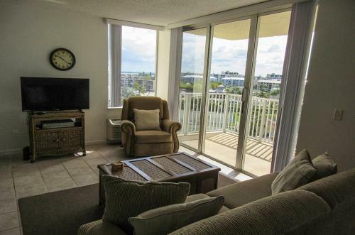 Estero Beach & Tennis 608b Apartment