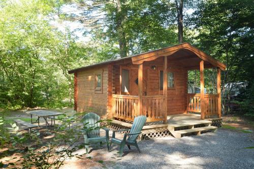 Lake George Escape Two-bedroom Rustic Cabin 63